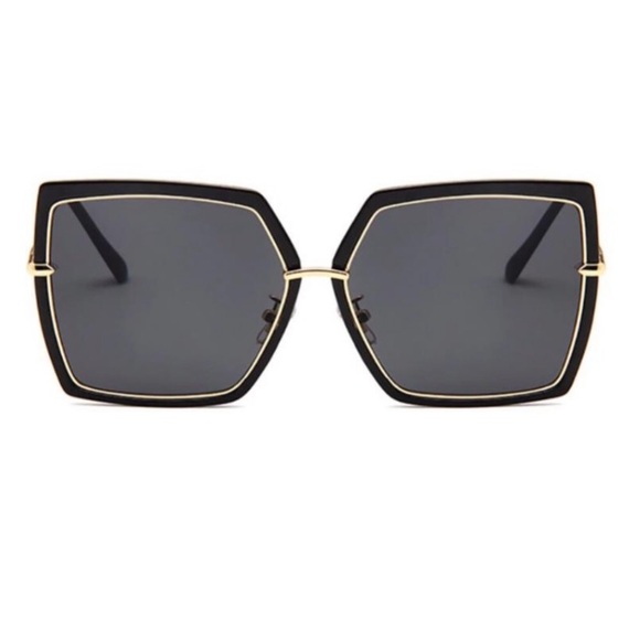 NEW Fashion Square Oversized Sunglasses *NEW*
